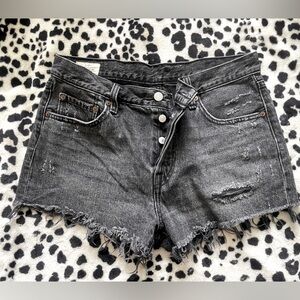 Levi’s button up black jeans shorts short